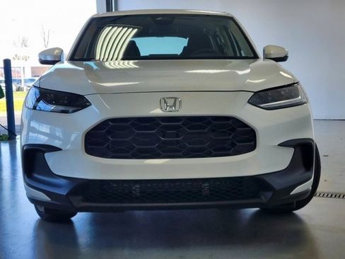 Used 2025 Honda HR-V LX image 2