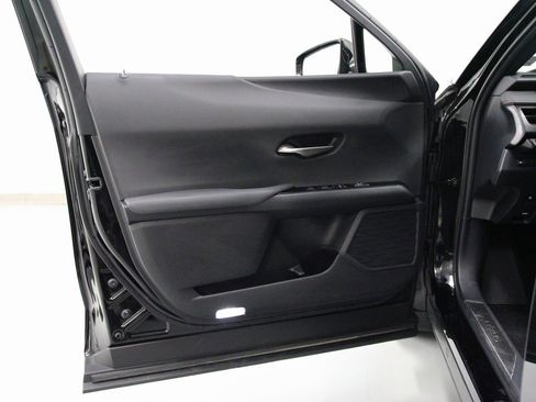 Used 2020 Lexus UX 250h F Sport image 18