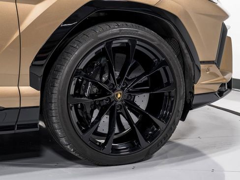 Used 2024 Lamborghini Urus S image 52