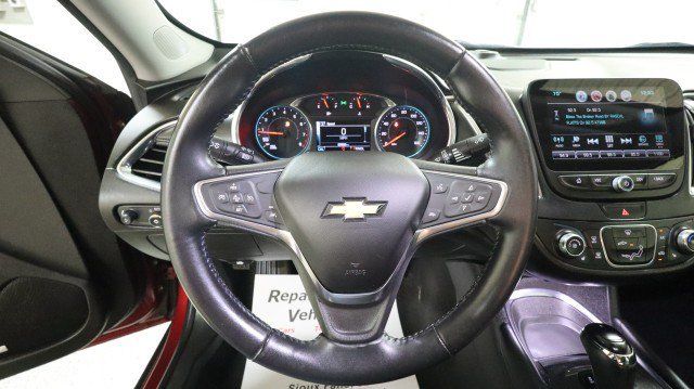 Used 2017 Chevrolet Malibu LT w/ Leather Package FWD image 19