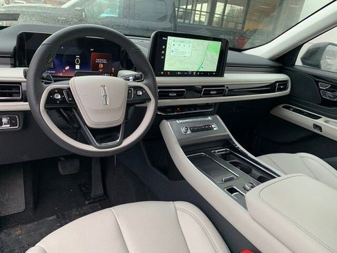 New 2026 Lincoln Aviator AWD image 37