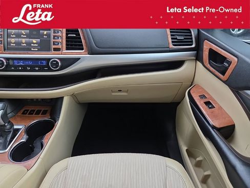Used 2018 Toyota Highlander Plus image 26