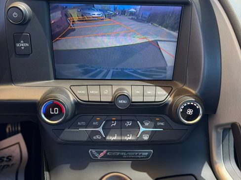 Used 2015 Chevrolet Corvette Stingray Coupe RWD image 16