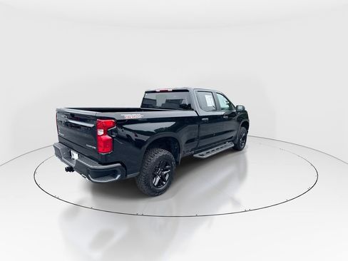 Used 2025 Chevrolet Silverado 1500 Custom Trail Boss AWD/4WD image 8
