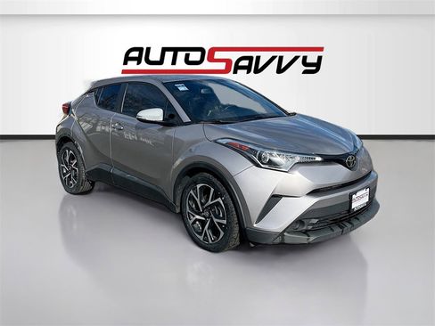 Used 2018 Toyota C-HR XLE image 1