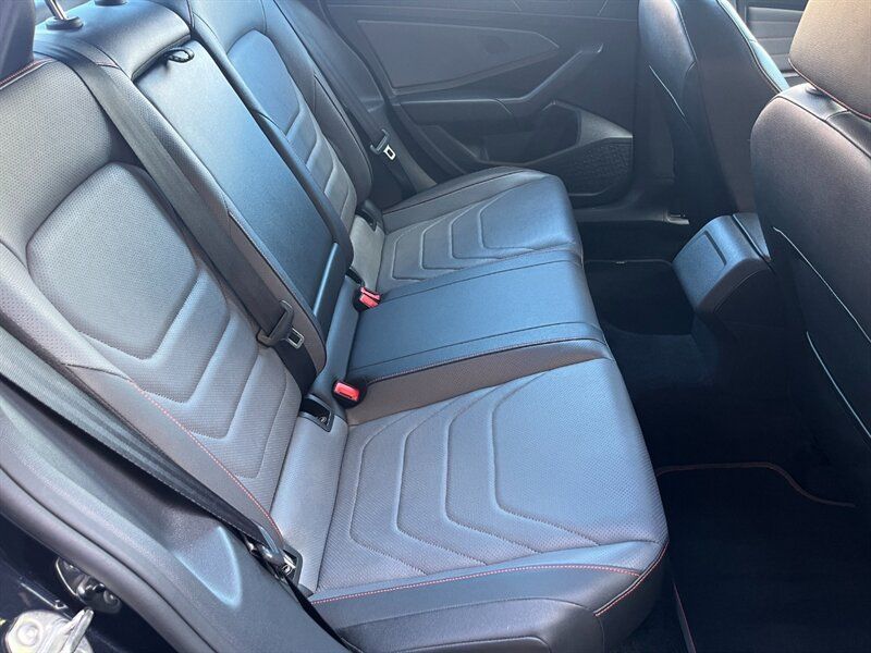 Used 2025 Volkswagen Jetta GLI Autobahn FWD image 13