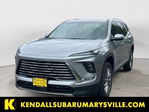 Used 2025 Buick Enclave Preferred AWD/4WD image 1