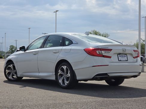 Used 2018 Honda Accord EX image 16
