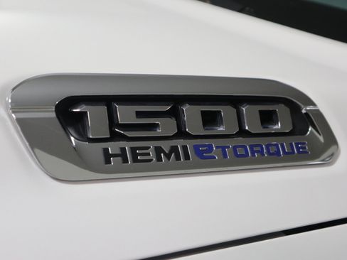 Used 2024 RAM 1500 Limited w/ Body Color Bumper Group image 32