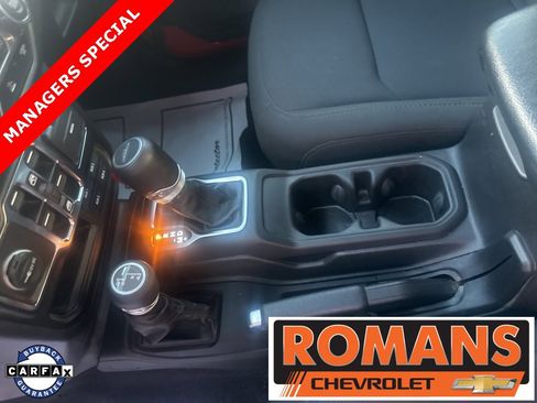 Used 2022 Jeep Gladiator Sport image 15