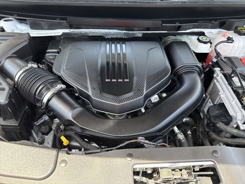 Used 2026 Chevrolet Traverse LT FWD image 17