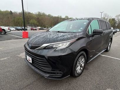 Used 2021 Toyota Sienna LE