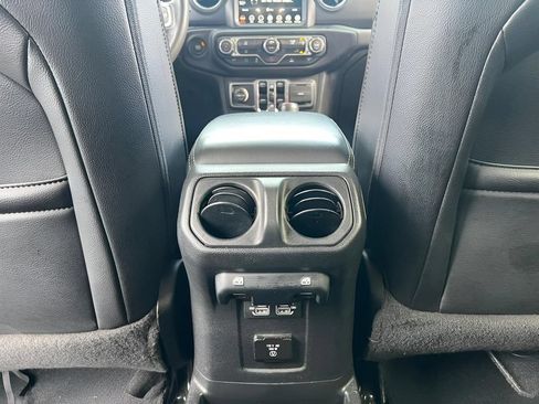 Used 2023 Jeep Wrangler Unlimited Sahara AWD/4WD image 23