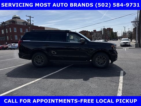 New 2026 Ford Expedition Active AWD/4WD image 2