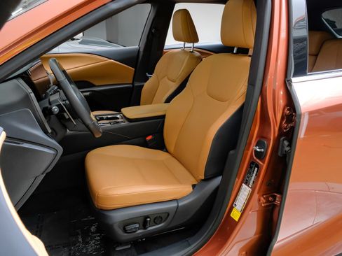 Used 2024 Lexus RX 350 Premium w/ Accessory Package (Z1) FWD image 34