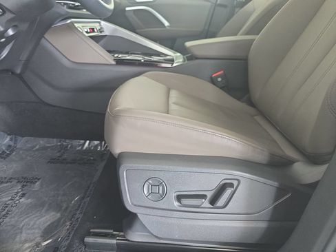 Certified 2025 Audi Q5 Premium w/ Convenience Package AWD/4WD image 21