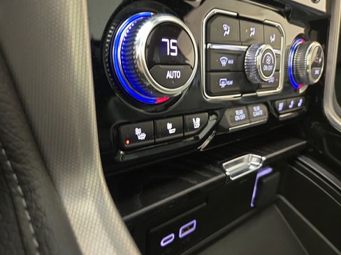 Certified 2024 GMC Yukon XL Denali image 28