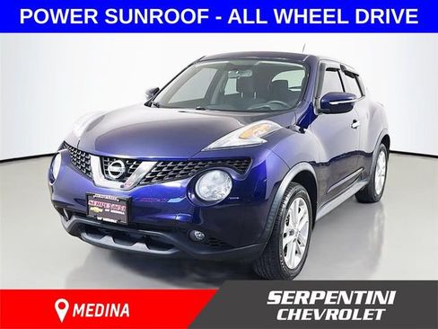 Used 2016 Nissan Juke SV image 1