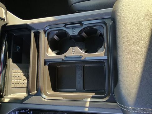 New 2026 Ford F250 Lariat w/ Black Appearance Package image 15