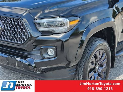 Used 2023 Toyota Tacoma Limited w/ Nightshade Package AWD/4WD image 11