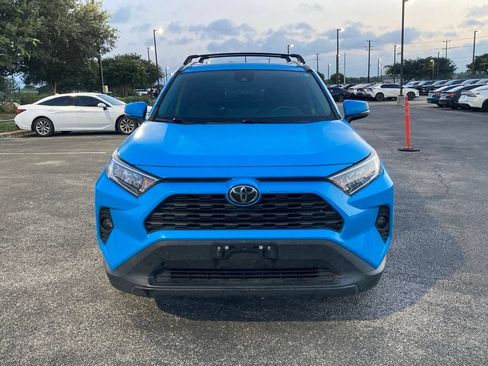 Used 2021 Toyota RAV4 XLE Premium FWD image 2