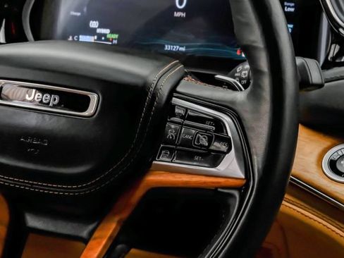 Used 2022 Jeep Grand Cherokee Summit AWD/4WD image 23