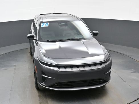 Used 2024 Jeep Wagoneer Launch Edition image 39