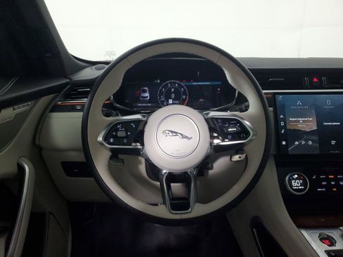 Used 2026 Jaguar F-PACE R-Dynamic S AWD/4WD image 15