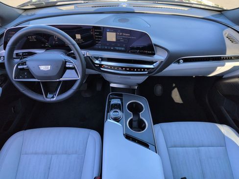 Used 2025 Cadillac Lyriq Sport image 28