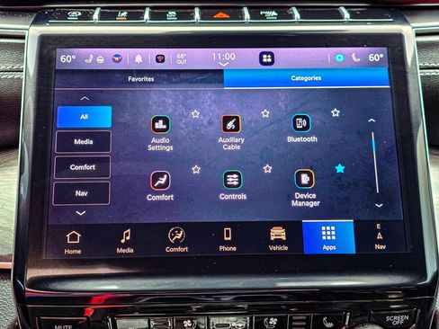 Used 2025 Jeep Grand Cherokee L Limited w/ Luxury Tech Group II AWD/4WD image 18