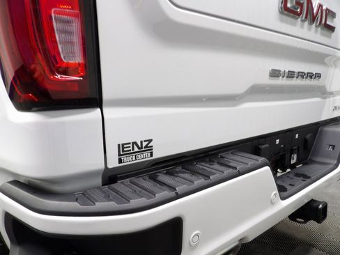 Used 2025 GMC Sierra 1500 AT4 w/ Technology Package image 42