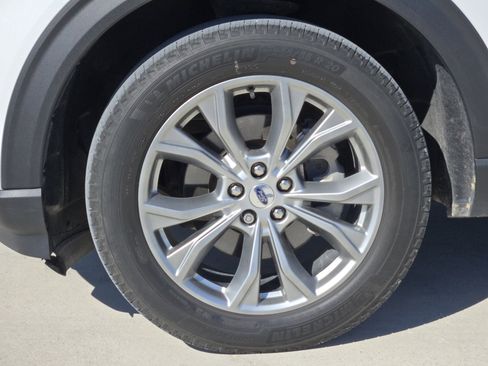 Used 2022 Ford Explorer Limited w/ Equipment Group 301A image 12