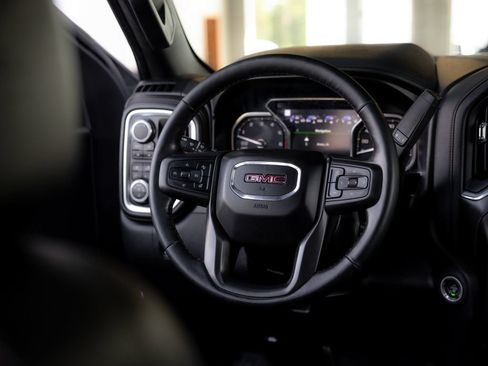 Used 2019 GMC Sierra 1500 AT4 w/ AT4 Premium Package AWD/4WD image 16