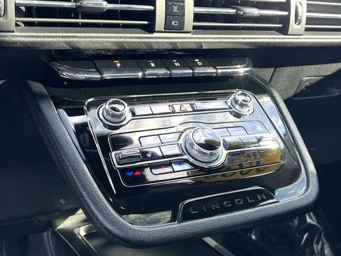 Used 2020 Lincoln Corsair FWD w/ Premium Package image 25