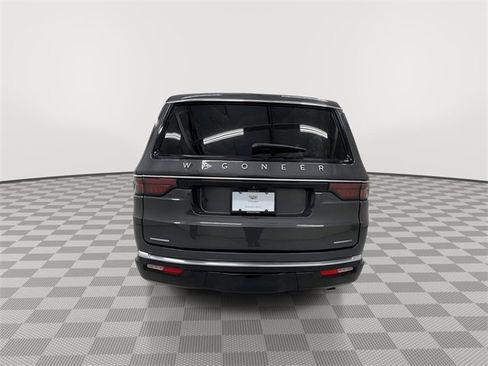 Used 2022 Jeep Wagoneer Series III w/ Premium Group I image 9