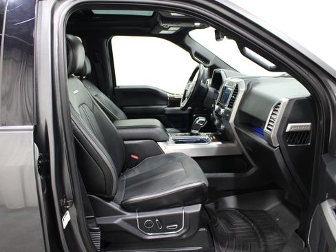 Used 2016 Ford F150 Platinum w/ Technology Package AWD/4WD image 25