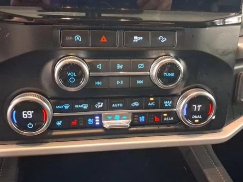 Used 2024 Ford Expedition XLT AWD/4WD image 33