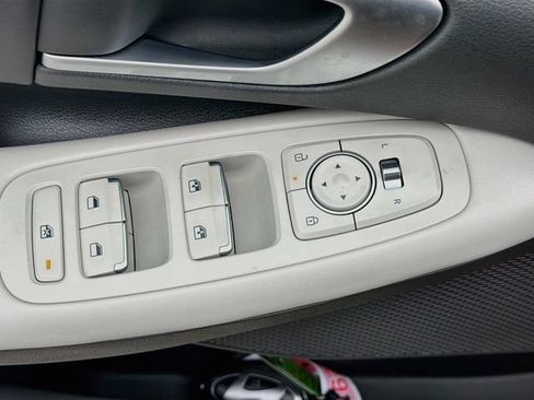Certified 2026 Hyundai Sonata SEL FWD image 17