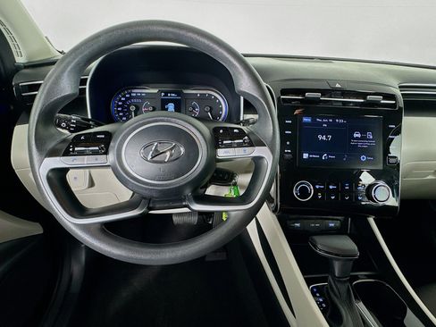 Used 2023 Hyundai Tucson SE FWD image 11