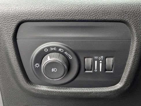 Used 2021 Jeep Grand Cherokee L Limited RWD image 31