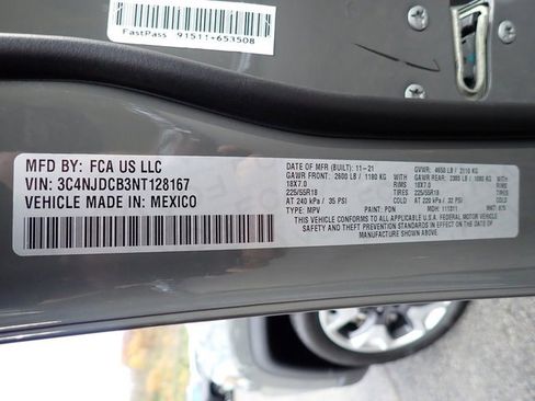 Certified 2022 Jeep Compass Limited image 18