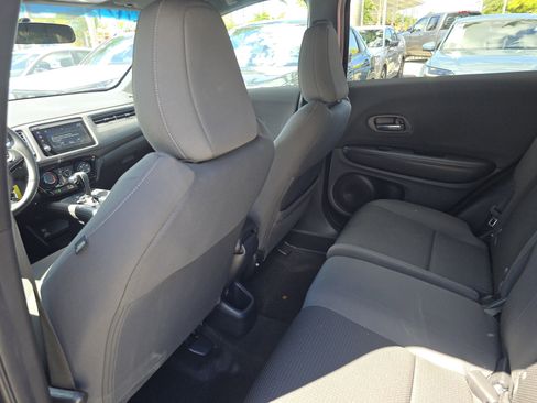 Certified 2022 Honda HR-V Sport image 12