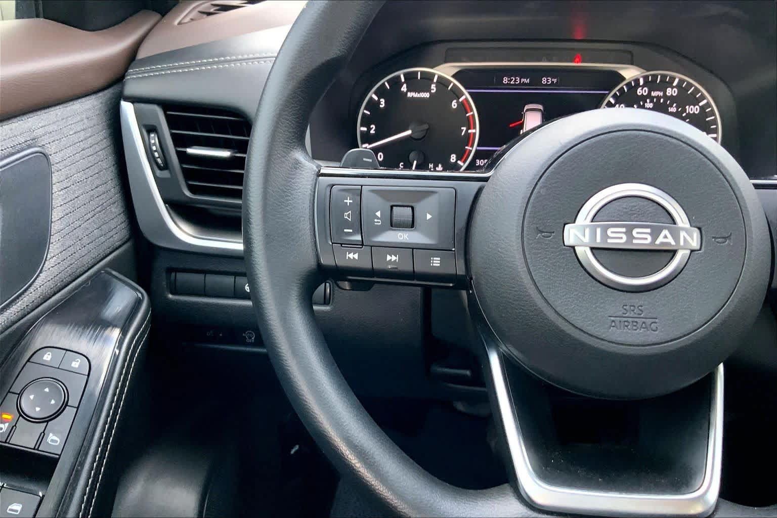 Used 2023 Nissan Rogue SV FWD image 23