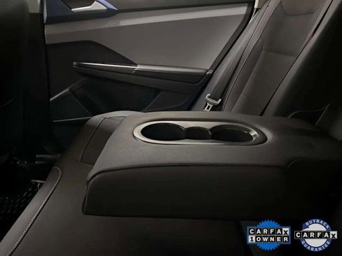 Used 2024 Volkswagen Taos SE image 74