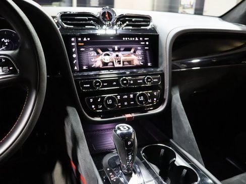 Used 2021 Bentley Bentayga Speed image 46