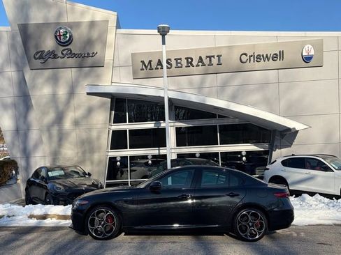 Used 2022 Alfa Romeo Giulia Veloce image 8