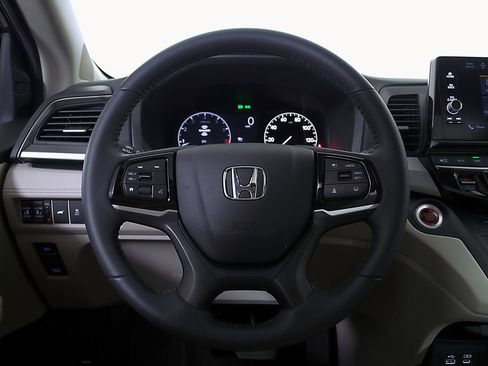 Used 2026 Honda Odyssey EX-L image 30