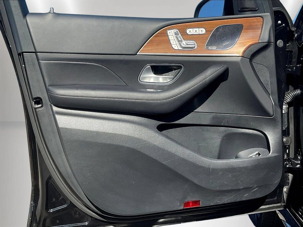 Certified 2025 Mercedes-Benz GLE 450 4MATIC image 22