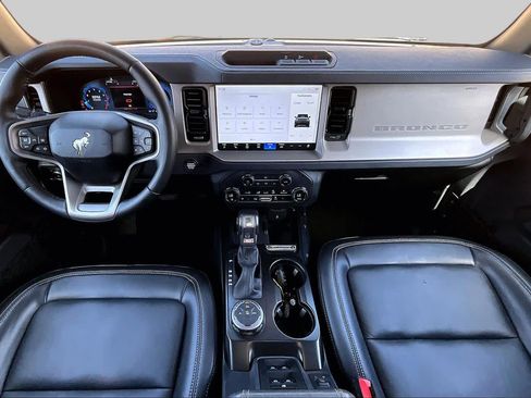 Used 2025 Ford Bronco Outer Banks AWD/4WD image 16