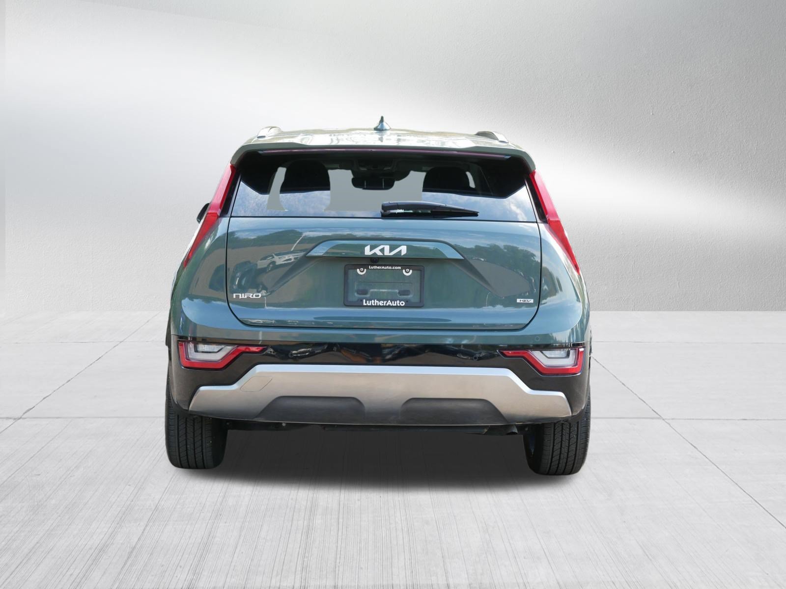 Certified 2025 Kia Niro SX Touring FWD image 6